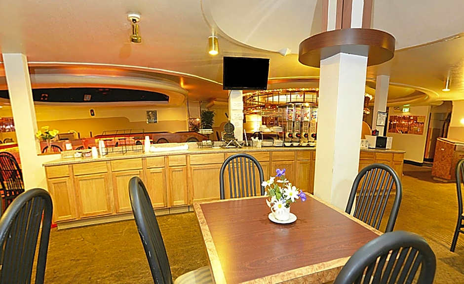 Howard Johnson by Wyndham Benton Harbor