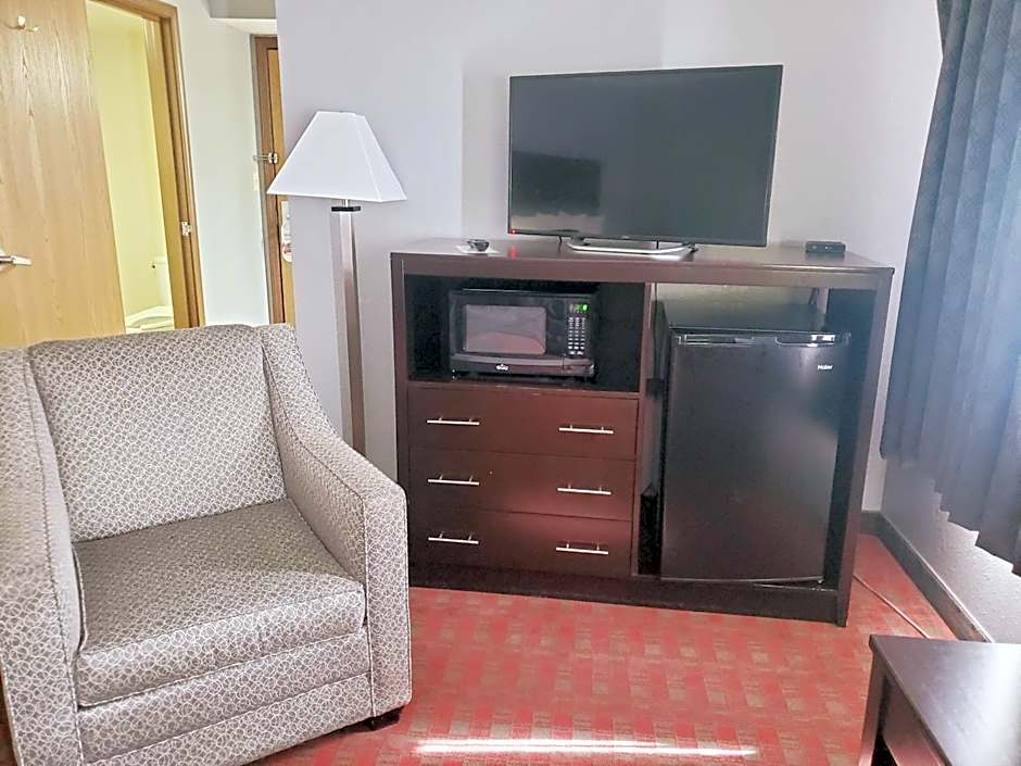 Blackstone Lodge and Suites