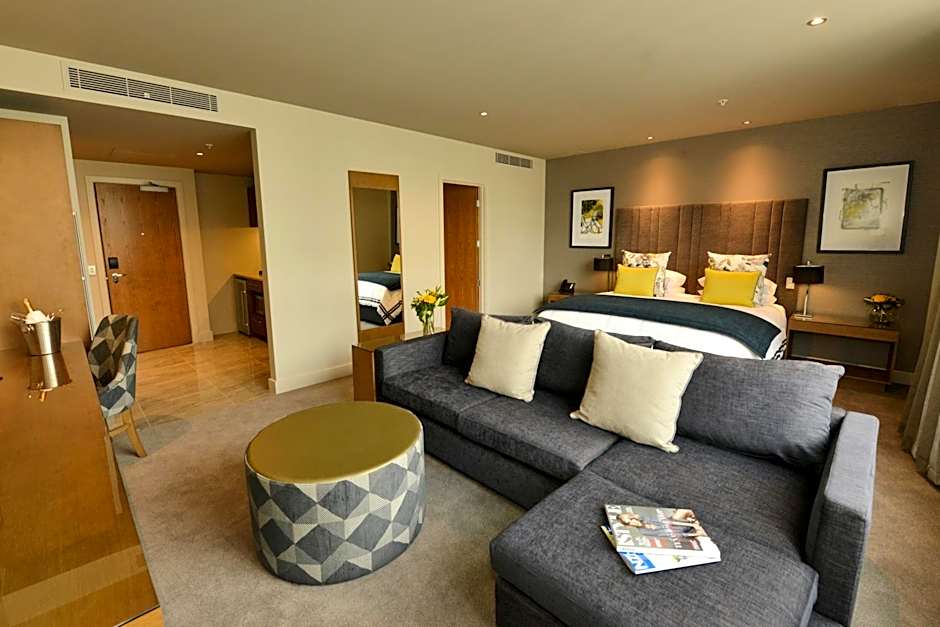 Photo 1 of 5 of Executive Suite