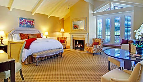 Carriage House Inn