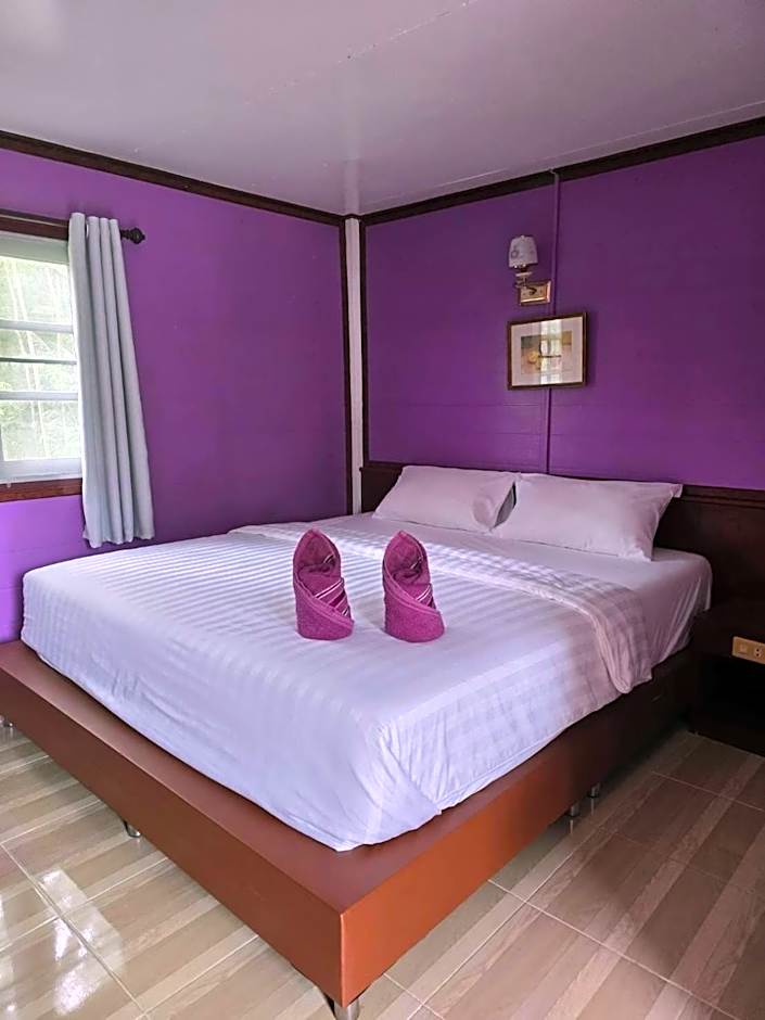 Haad Somboon House