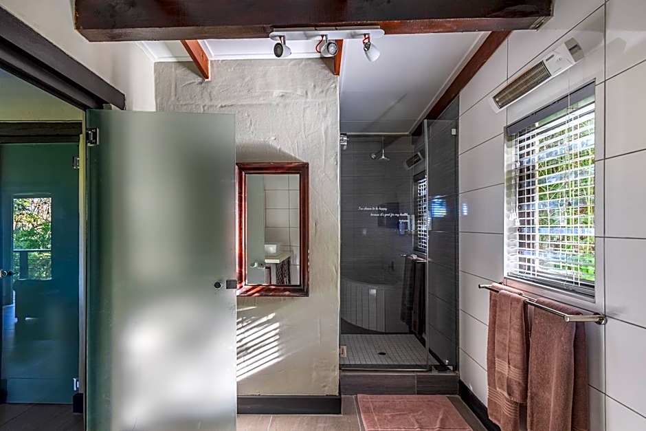 Hog Hollow Country Lodge