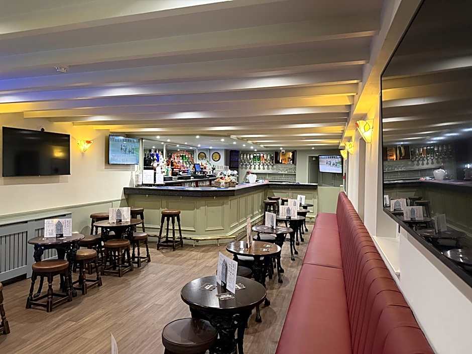 The Famous Star Hotel Moffat