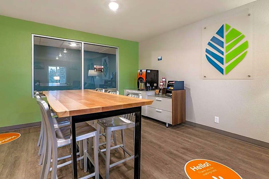 WoodSpring Suites Brunswick