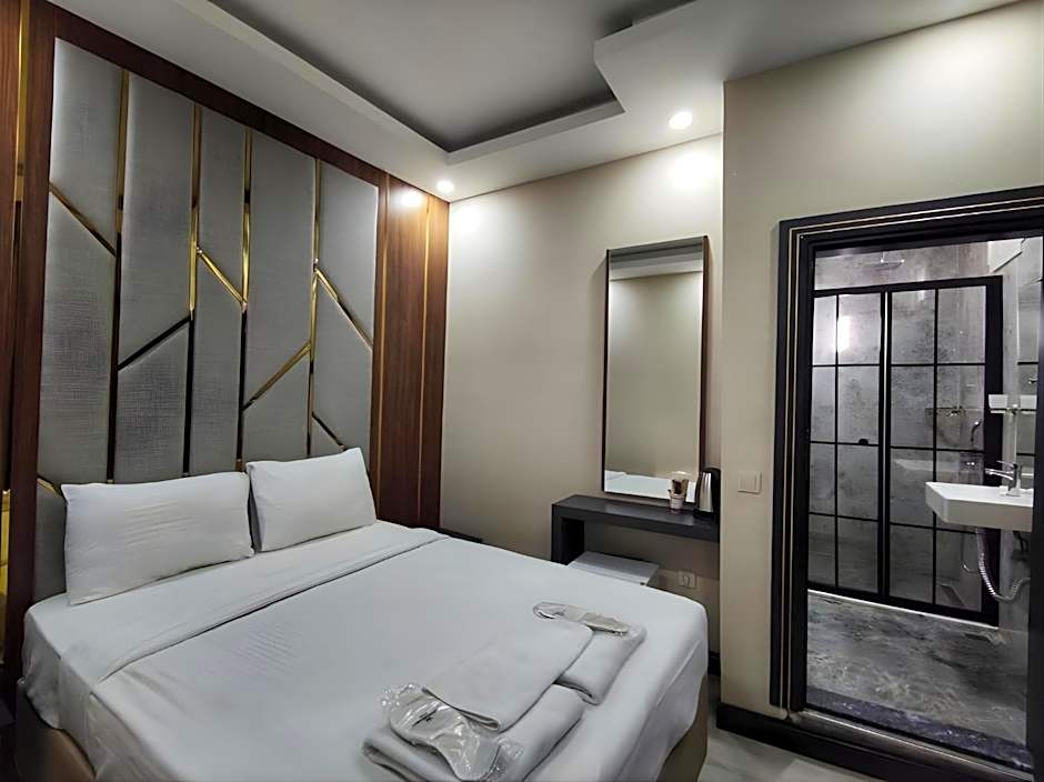 The Golden Pera's Hotel & Spa