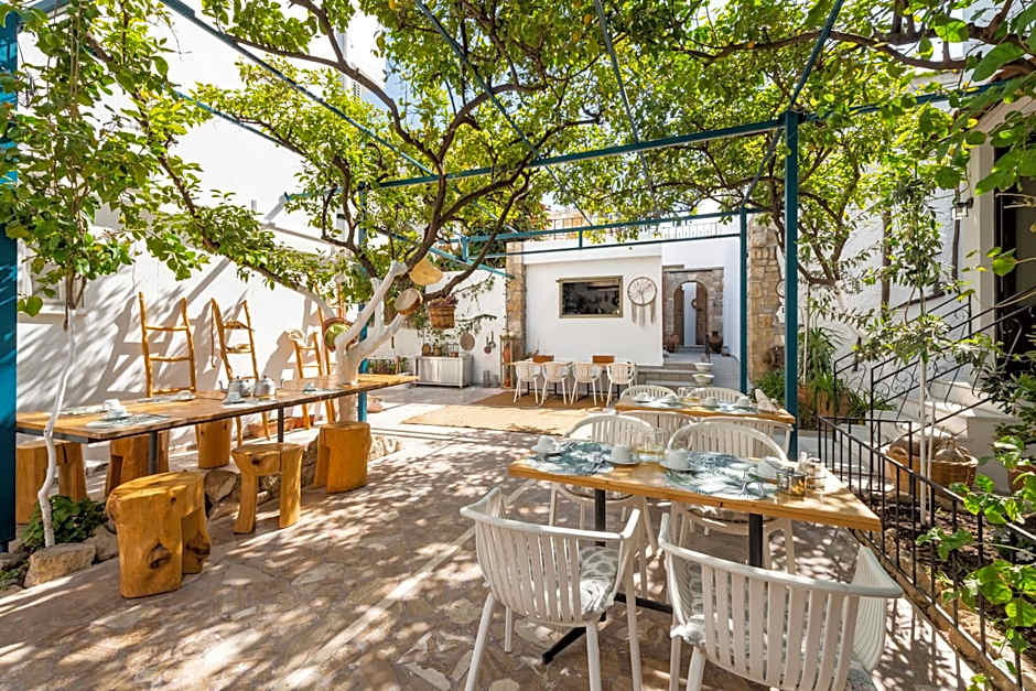 Lefka Hotel & Apartments