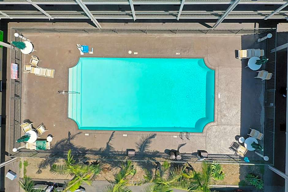 La Quinta Inn by Wyndham Costa Mesa / Newport Beach