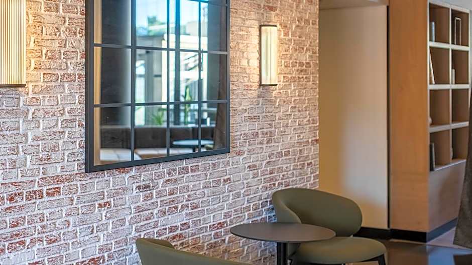 Campanile PRIME - Nice Airport