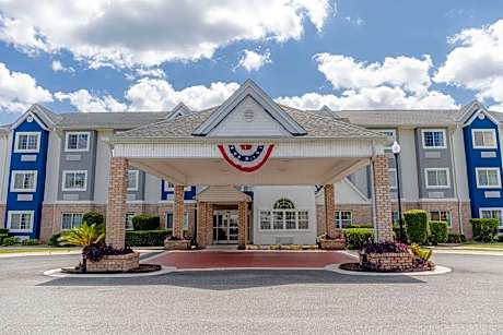 Microtel Inn & Suites by Wyndham Kingsland Naval Base I-95