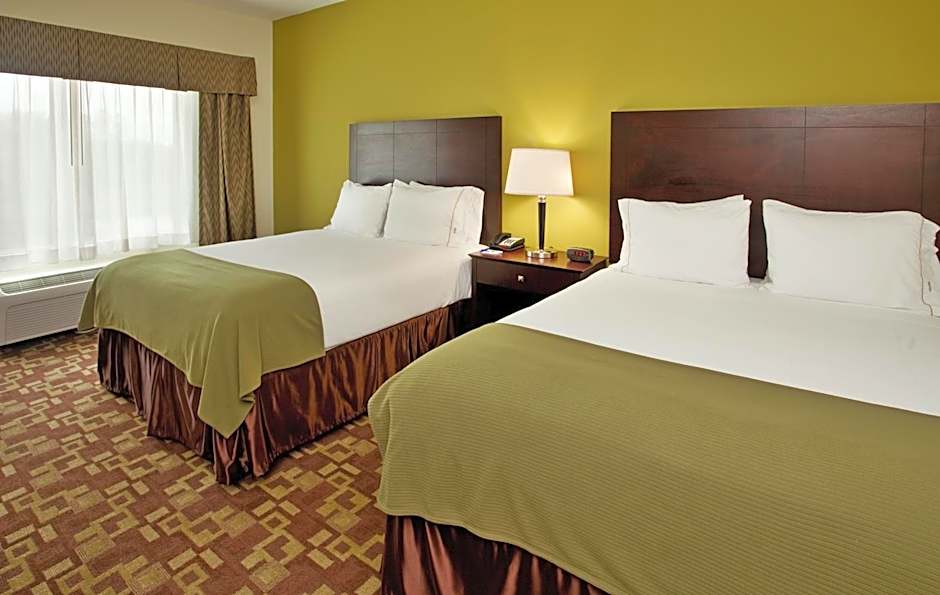 Holiday Inn Express Hotel & Suites Kansas City Sports Complex By IHG