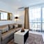 Onyx Beach Residence - Free Beach Access & Parking