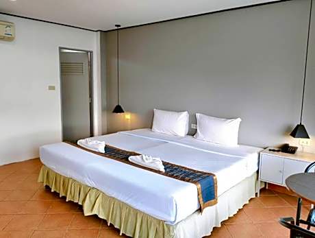 King Room with Garden View