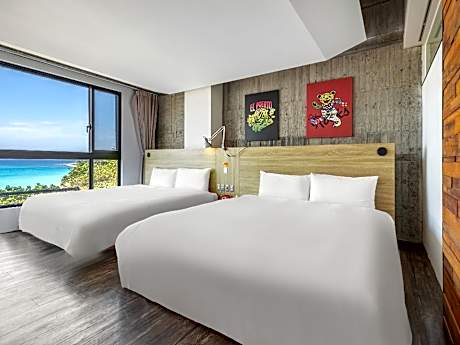 Family Room with Sea View