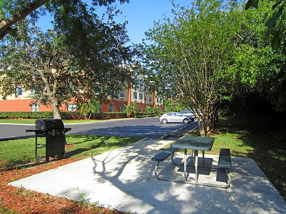 Extended Stay America Suites - St. Petersburg - Clearwater - Executive Dr.