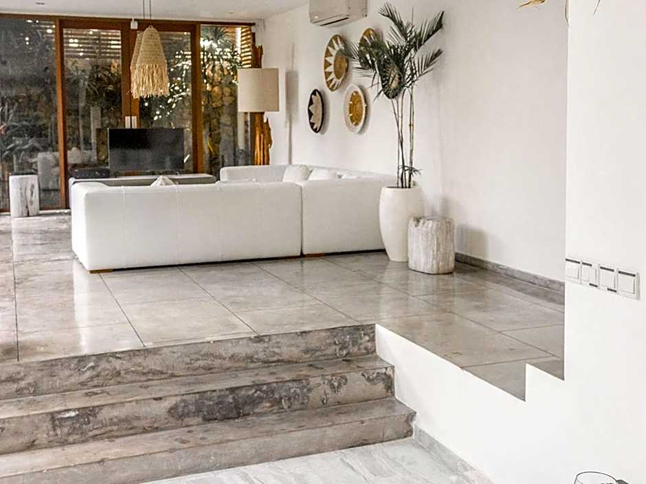AB Villa & Apartments