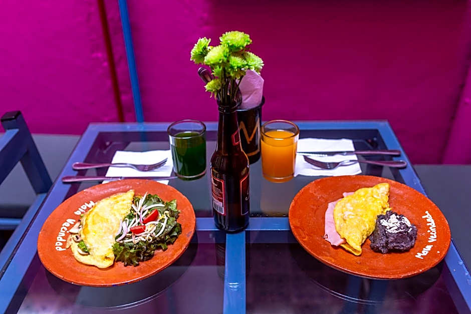 Mala Vecindad Beer Hotel