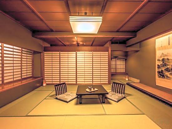 Ooedo Onsen Monogatari Premium Kaga Maruya