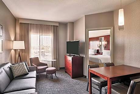 Suite, 1 Bedroom (2 Queen Beds and 1 Double Sofa Bed)