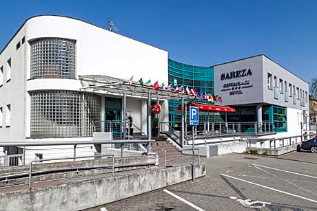 Sareza hotel