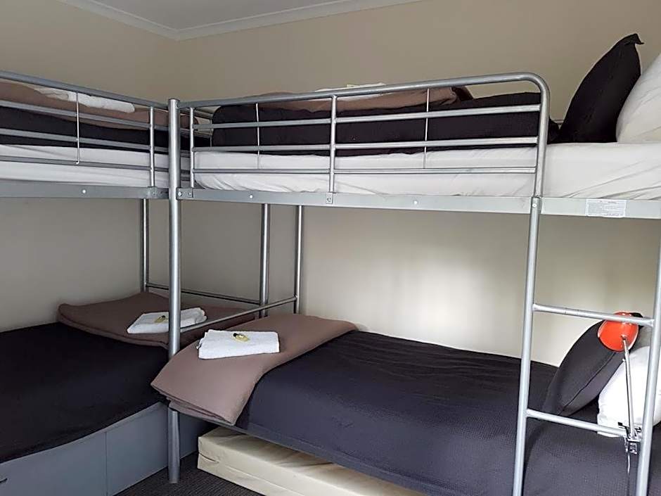 Tahune AirWalk Cabin and Lodge