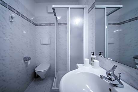 Double Room with Terrace and Garden