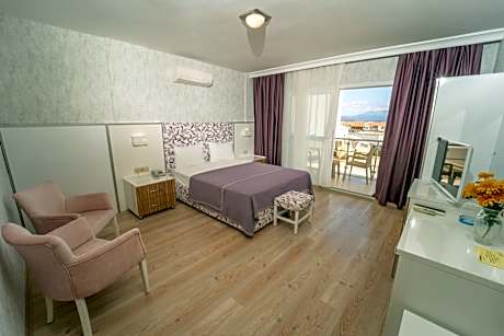Classic Suite with Sea View