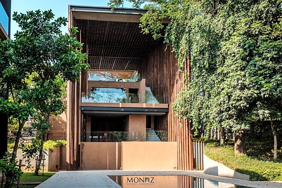 Monaz River Kwai Kanchanaburi