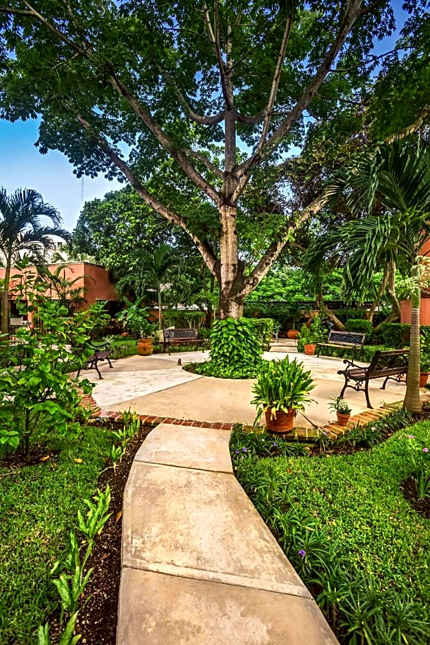 Hacienda San Miguel Hotel & Suites