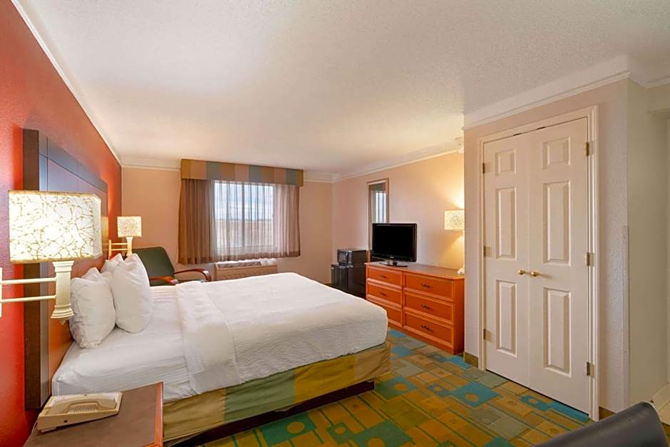 La Quinta Inn & Suites by Wyndham Cheyenne