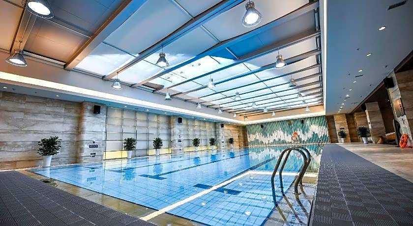 Crowne Plaza Dalian Sports Center by IHG