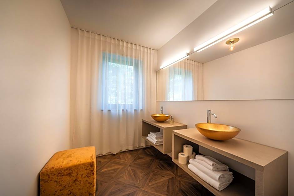goldfinger + suites