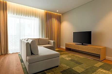 One-Bedroom Suite with Balcony