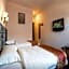 Aston Boutec Hotel Lintas Plaza
