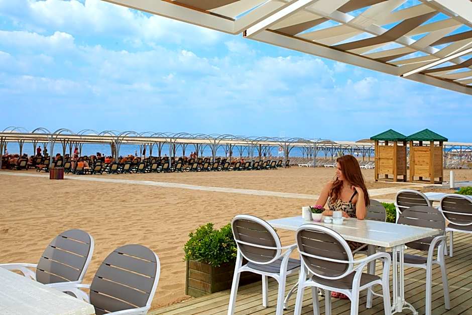 Novum Garden Side Hotel