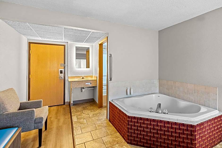 Days Inn by Wyndham Ames