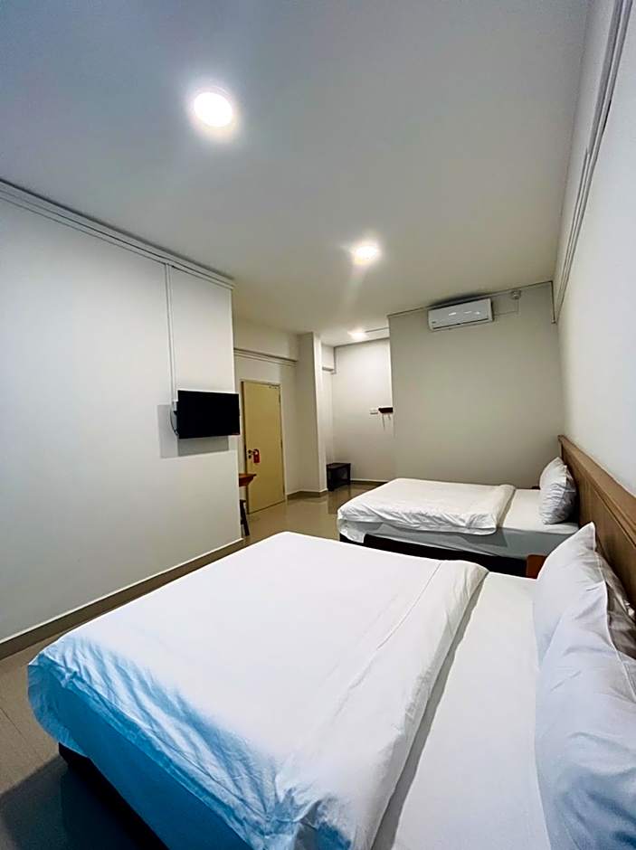 Alexis KT Roomstay