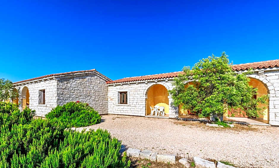 Residence with swimming-pool in Badesi, apartments with private outdoor area