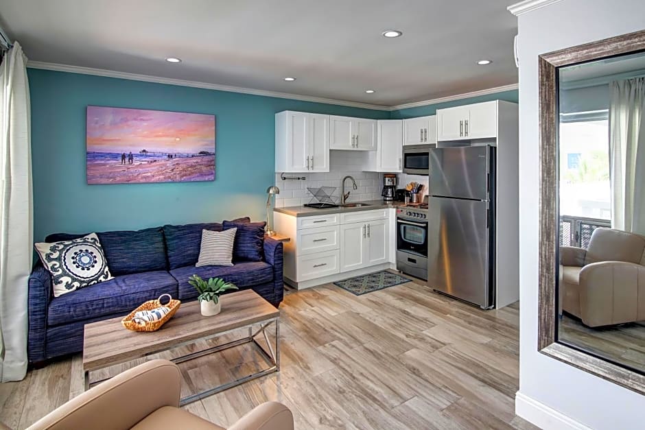 May-Dee Suites in Florida
