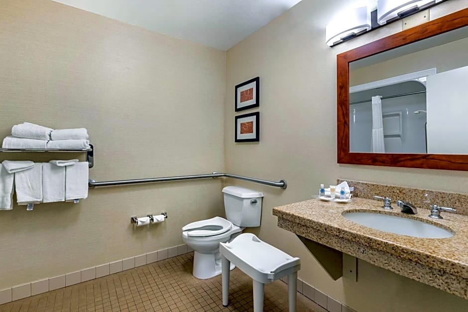 Comfort Suites Coralville I-80