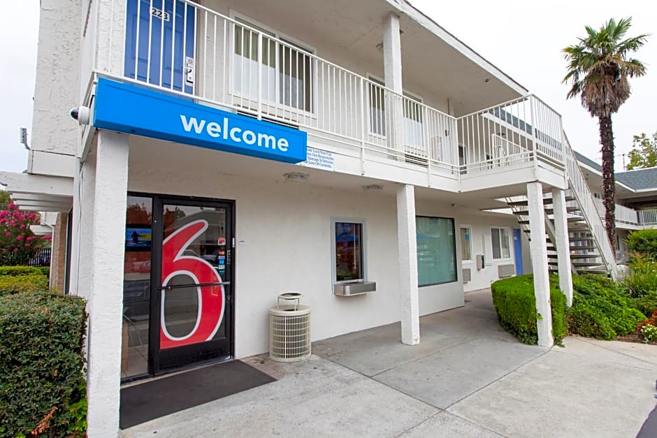 Motel 6-Sacramento, CA - Central