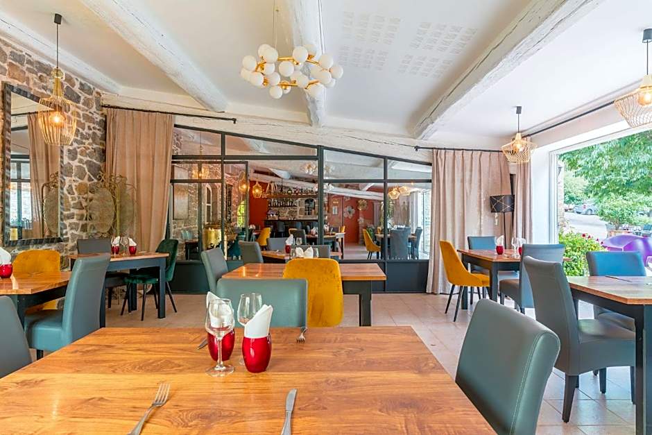 Logis Hôtel Restaurant Le Pradinas