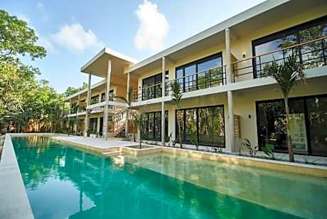 ATTHA HOLISTIKA - NIRVANA New Jungle Penthouse