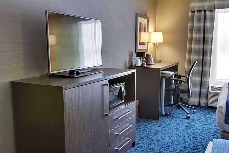 Holiday Inn Express & Suites Sidney By IHG