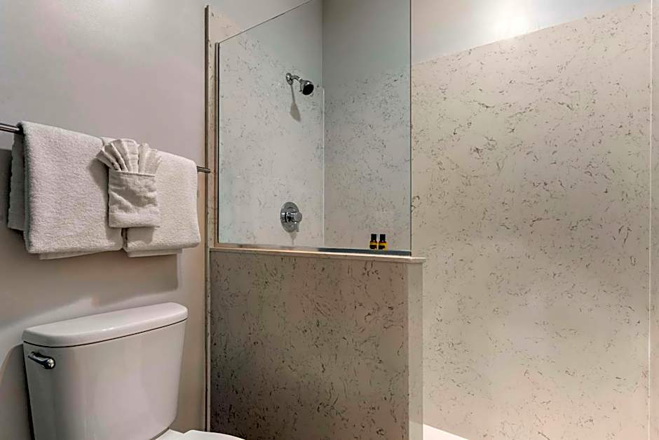 Best Western Plus All Suites Inn