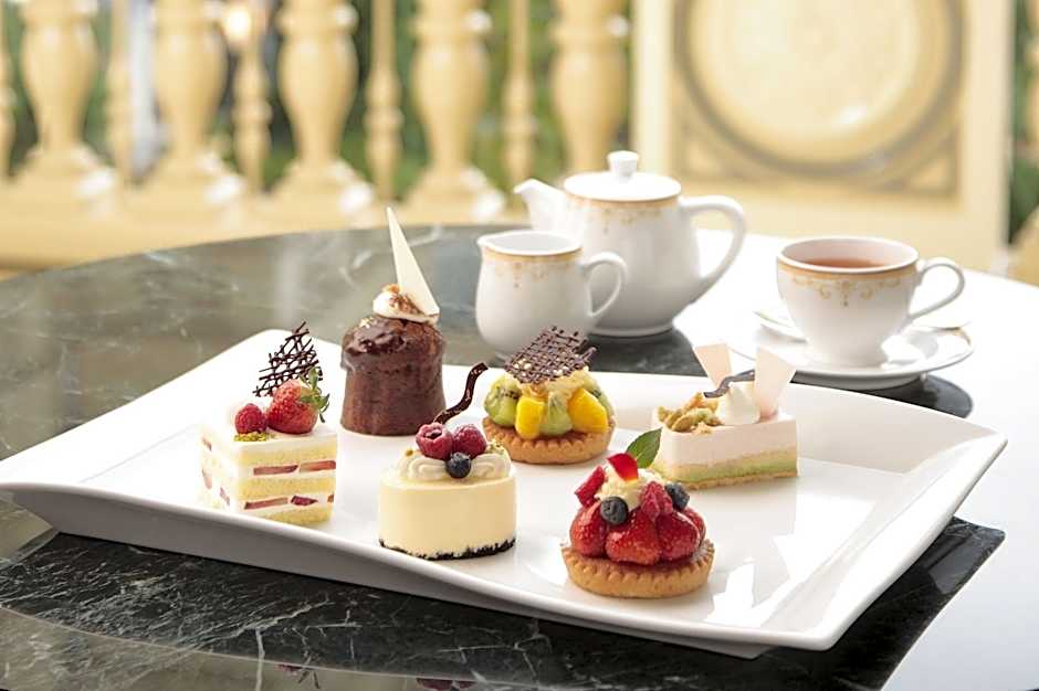 Tokyo Disneyland(R) Hotel