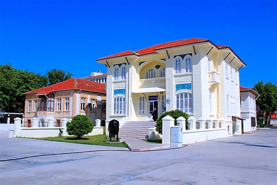 Set Ozer Hotel