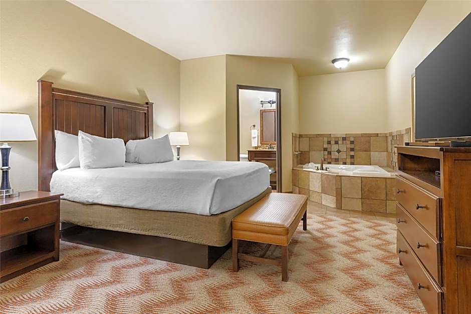Best Western Plus Cimarron Hotel & Suites