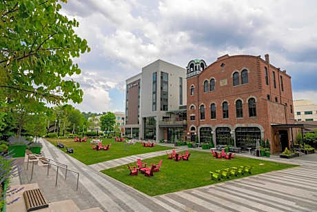 Hotel West & Main Conshohocken Philadelphia, Tapestry by Hilton