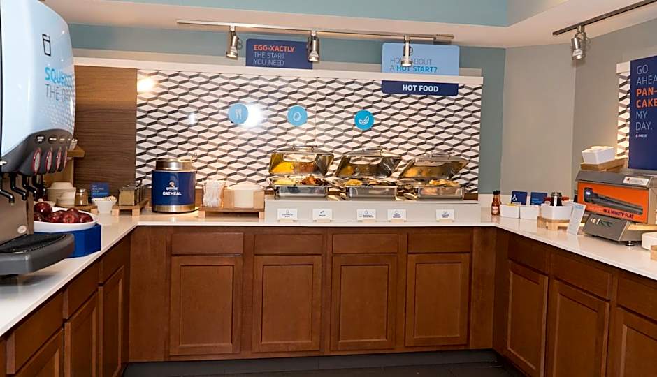 Holiday Inn Express Hotel & Suites Madison By IHG