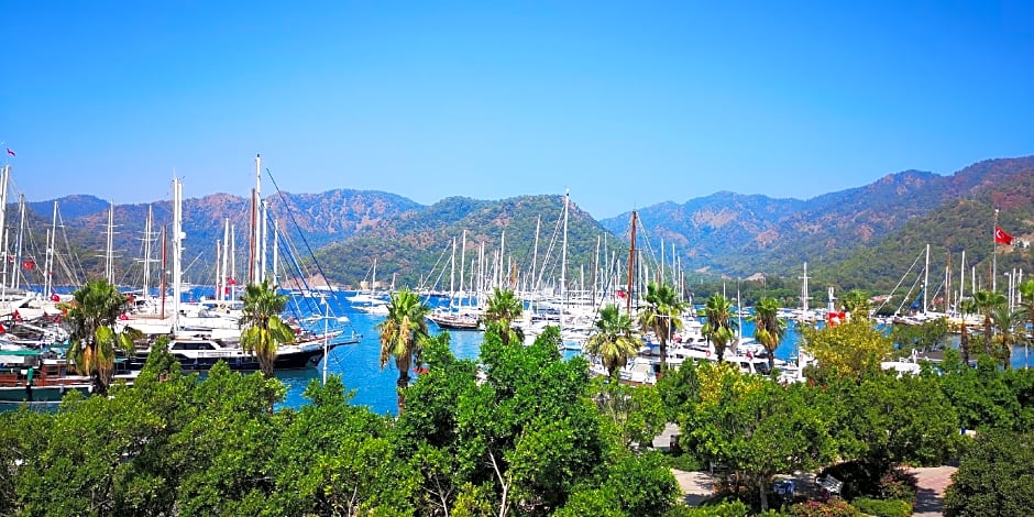 Marina Bay Gocek